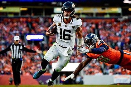 QBローレンス 4TDでジャガーズ 11勝目、ブロンコス連勝 11で